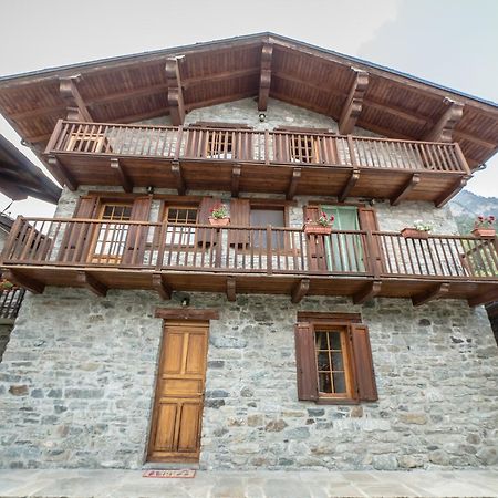 Отель Silou Retreat Champdepraz Экстерьер фото
