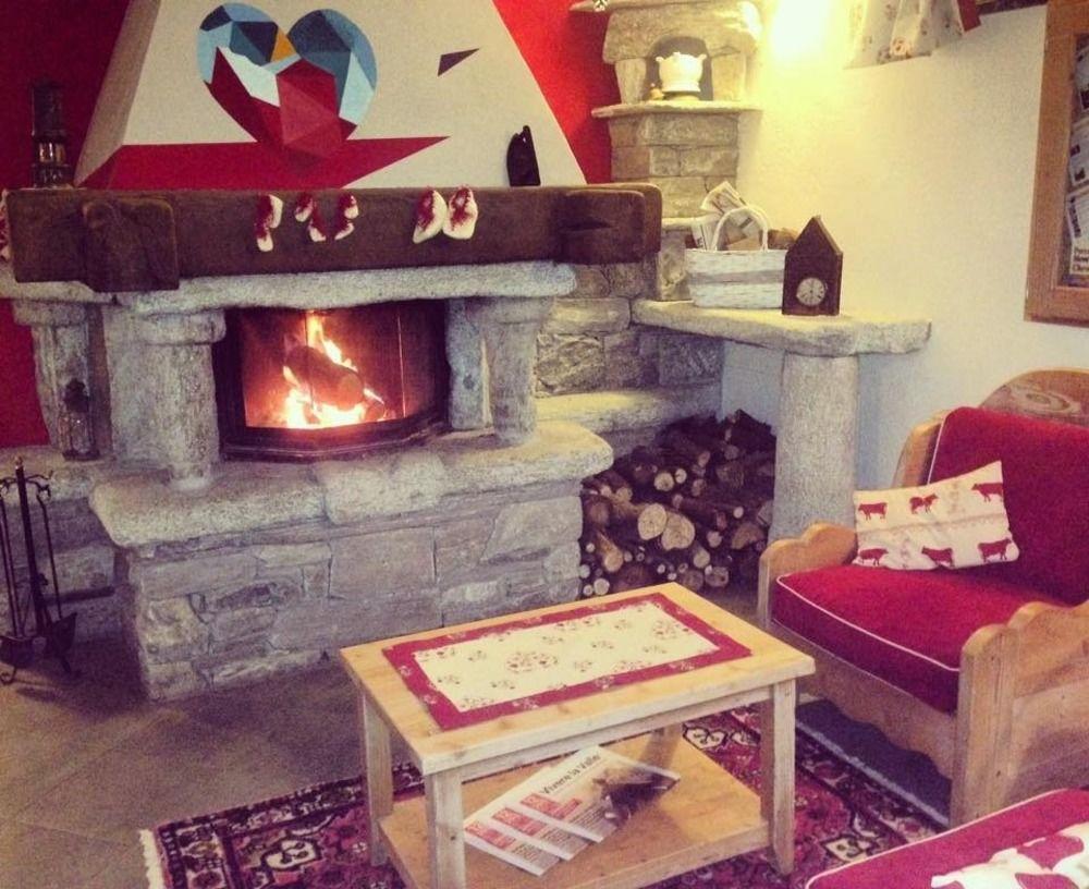 Отель Silou Retreat Champdepraz Экстерьер фото