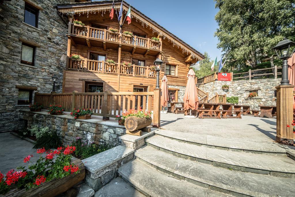 Отель Silou Retreat Champdepraz Экстерьер фото
