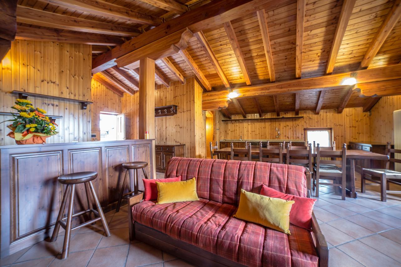Отель Silou Retreat Champdepraz Экстерьер фото